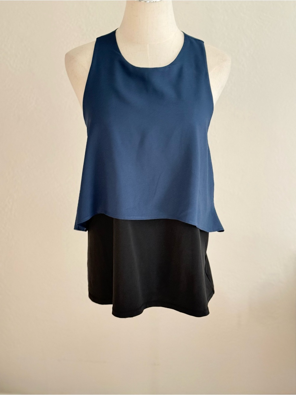 VTG Lucy & Laurel Navy and Black Layered Tank Top Sz:M Minimalist - Picture 10 of 12